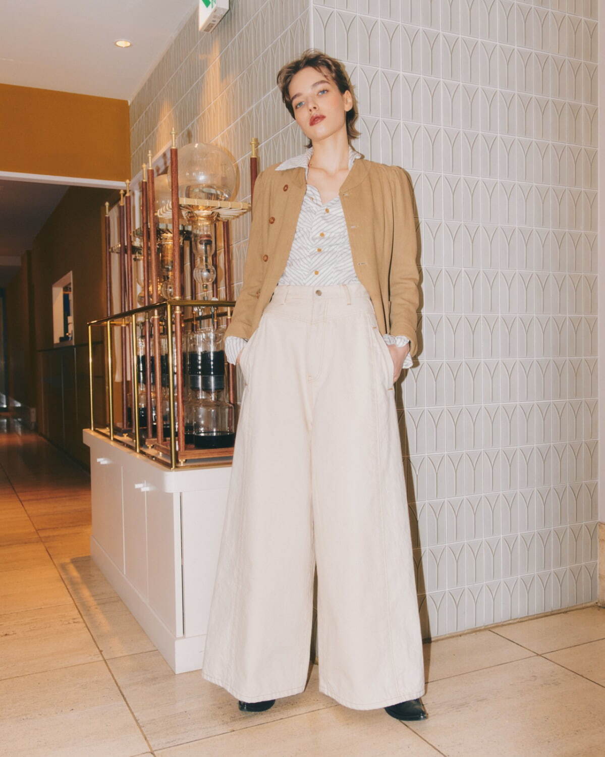 リヴィントーン(LIVINGTONE) 2023-24年秋冬ウィメンズコレクション  - 写真3