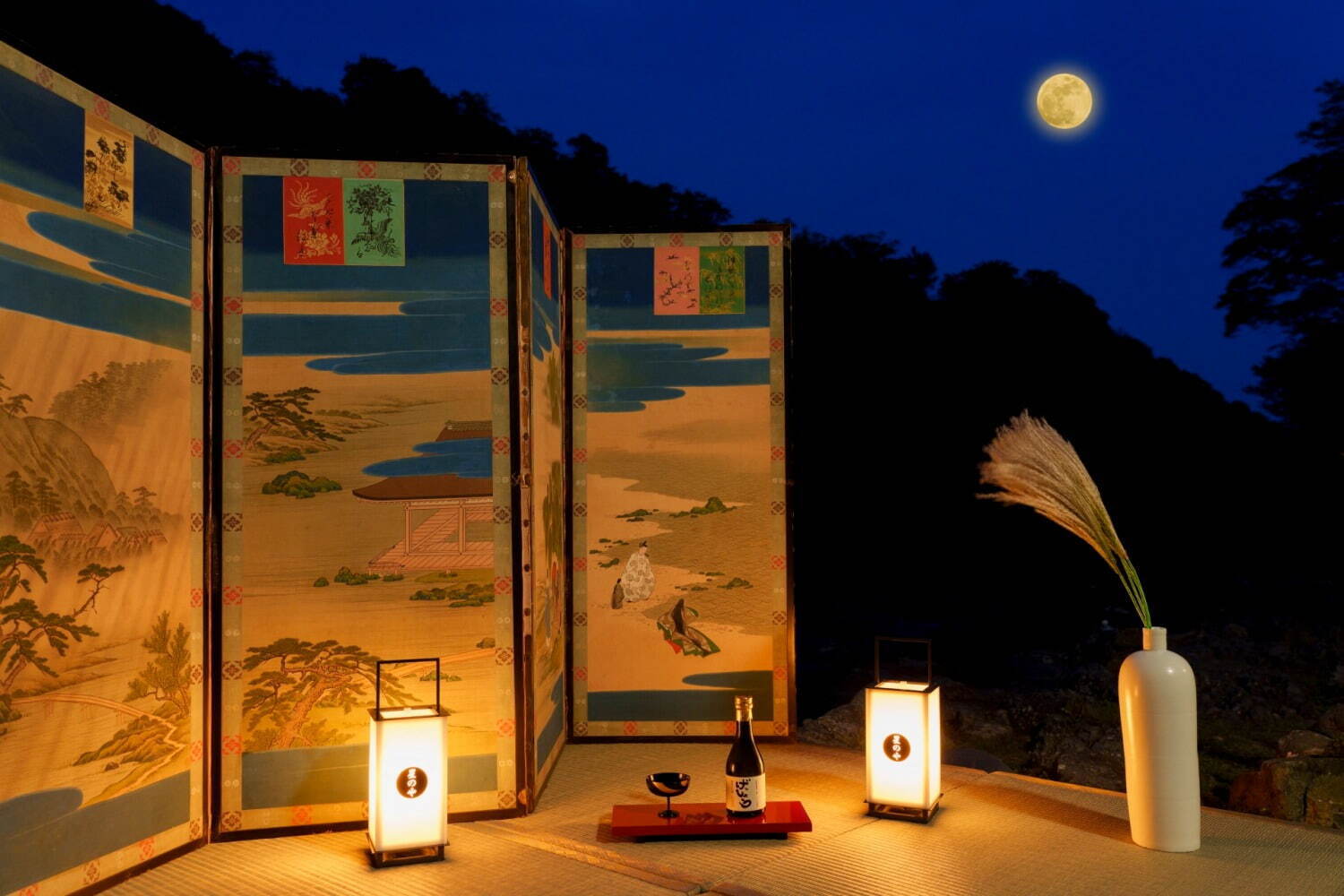 星のや京都「奥嵐山の観月の宴」夕暮れを眺める屋形舟や“月見”にまつわる日本酒＆秋の味覚ディナー｜写真1