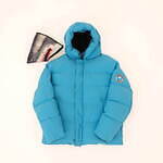 ダブレット×ウィズム“サメ”になれる？！ダウンジャケット、フード口部分から飛び出すサメの頭｜写真8