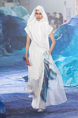 ユイマナカザト オートクチュール(YUIMA NAKAZATO Haute Couture ) 2022-23年秋冬ウィメンズ&メンズコレクション  - 写真4