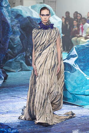 ユイマナカザト オートクチュール(YUIMA NAKAZATO Haute Couture ) 2022-23年秋冬ウィメンズ&メンズコレクション  - 写真24