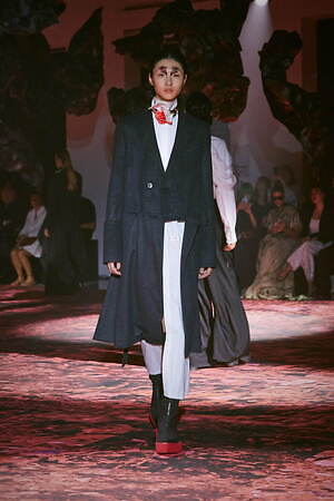 ユイマナカザト オートクチュール(YUIMA NAKAZATO Haute Couture ) 2023-24年秋冬ウィメンズ&メンズコレクション  - 写真8