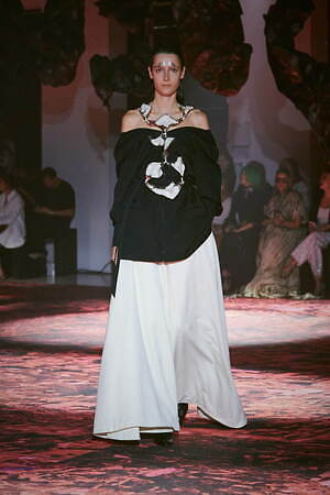 ユイマナカザト オートクチュール(YUIMA NAKAZATO Haute Couture ) 2023-24年秋冬ウィメンズ&メンズコレクション  - 写真9