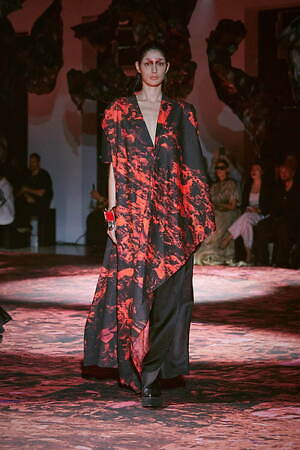 ユイマナカザト オートクチュール(YUIMA NAKAZATO Haute Couture ) 2023-24年秋冬ウィメンズ&メンズコレクション  - 写真19