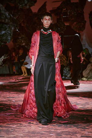 ユイマナカザト オートクチュール(YUIMA NAKAZATO Haute Couture ) 2023-24年秋冬ウィメンズ&メンズコレクション  - 写真32