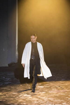 ユイマナカザト オートクチュール(YUIMA NAKAZATO Haute Couture ) 2023年春夏ウィメンズ&メンズコレクション  - 写真31