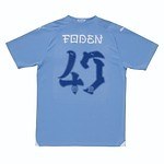 プーマ×マンチェスター・シティ FC×ブラックアイパッチ、コラボフォントの名前＆背番号入ユニフォーム｜写真5