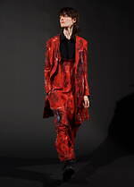 Y's 23年秋冬新作ウェア、ヘリンボンツイードのコート＆抽象画プリントのシャツドレスなど｜写真25