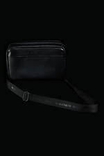 POTR×ミノトール インストのショルダーウォレットバッグ、マットなオールブラック仕上げ｜写真3