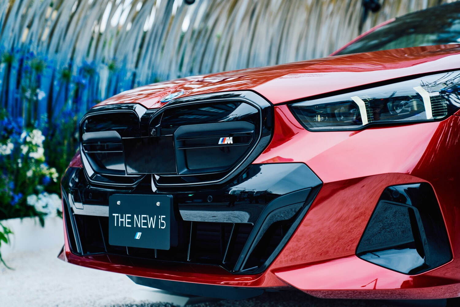 BMWの期間限定イベントが表参道で、日本初！電気自動車「BMW i5」展示＆限定フードメニューも｜写真16