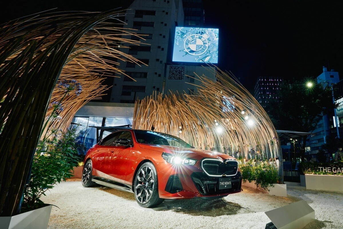 ヨガ｜BMWの期間限定イベントが表参道で、日本初！電気自動車「BMW i5」展示＆限定フードメニューも