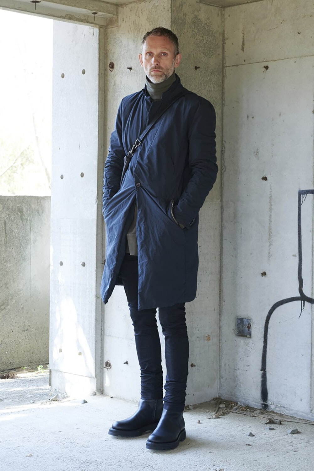 RIPVANWINKLE - Cropped Easy Cargo