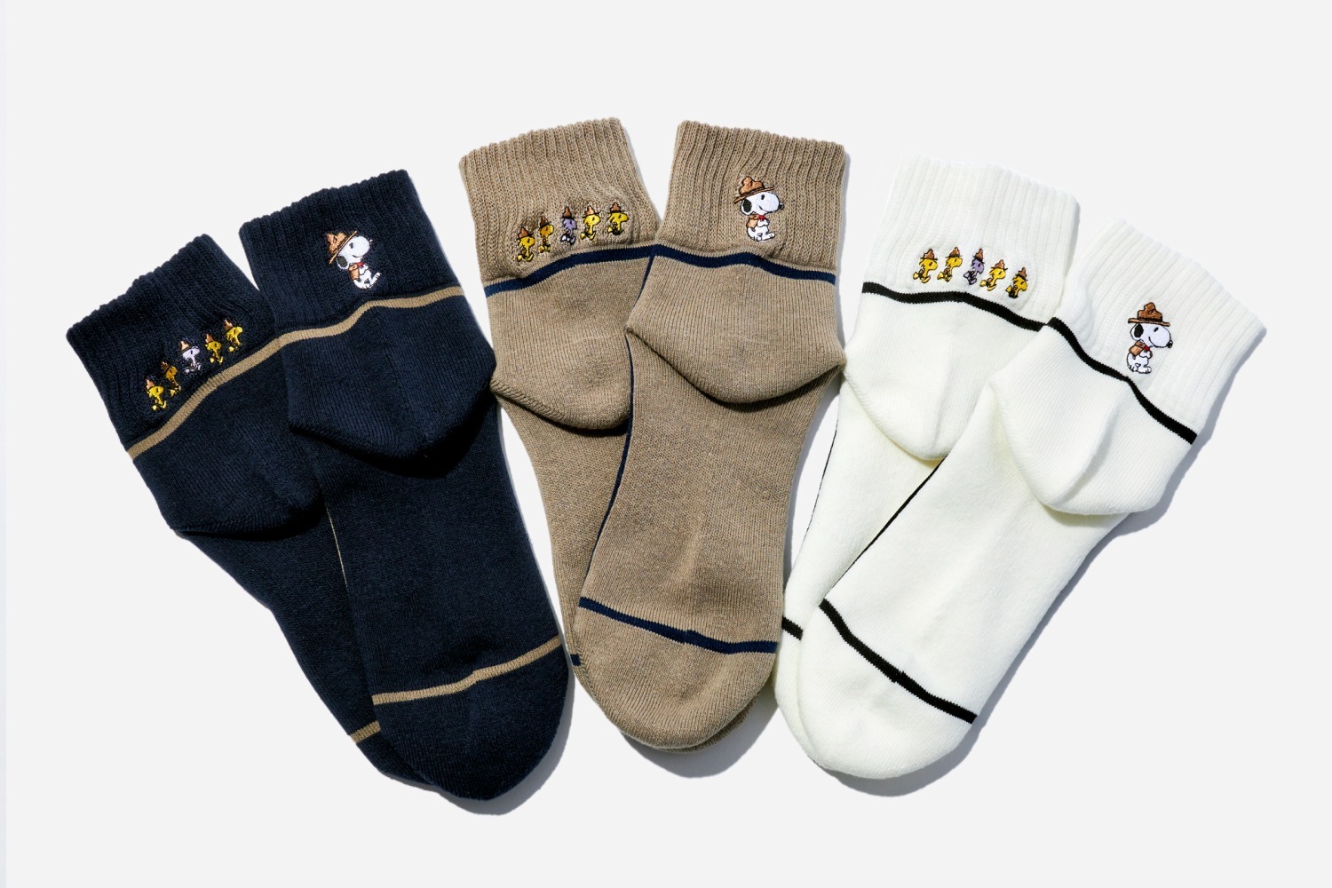 シックストックス「ピーナッツ」新作靴下、“ビーグル・スカウト”のスヌーピー＆ウッドストック刺繍