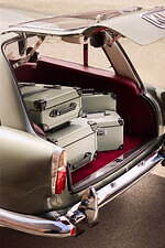 グローブ・トロッター人気トランクケースに“オリーブ＆チャコール”の新色、ヴァニティケースも｜写真8