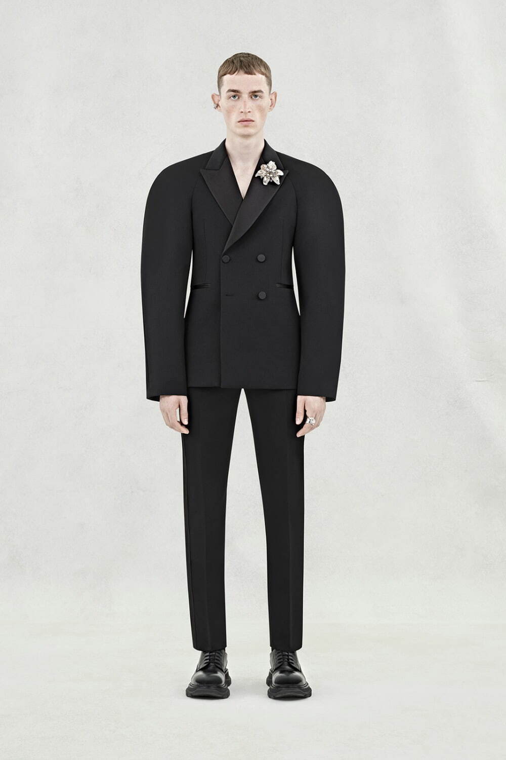 大人可愛い【Alexander McQueen】デニム ブレザー 22春夏新作 Alexander McQueen デニムジャケット | ブルー | FARFETCH JP