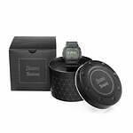 ヘルノ×G-SHOCKのコラボ腕時計、三角格子ラインが浮かび上がるブラックベルト｜写真5