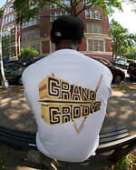 ユニフォーム エクスペリメント新作Tシャツ、フラグメント デザイン監修“稲妻”＆伝説レーベルロゴ入り｜写真17