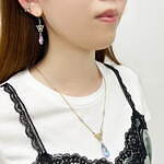 アナ スイ“カットガラス×透かし模様”の蝶アクセサリー、幻想的な輝きのピアスや2連風ブレスレット｜写真4