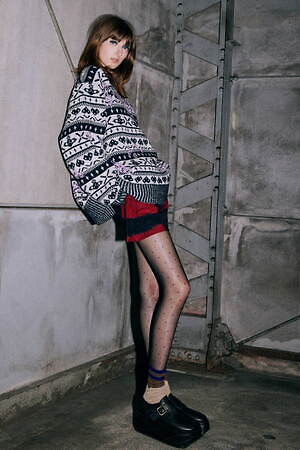 ヴィヴィアン・ウエストウッド レッドレーベル(Vivienne Westwood RED LABEL) 2023-24年秋冬ウィメンズコレクション  - 写真2