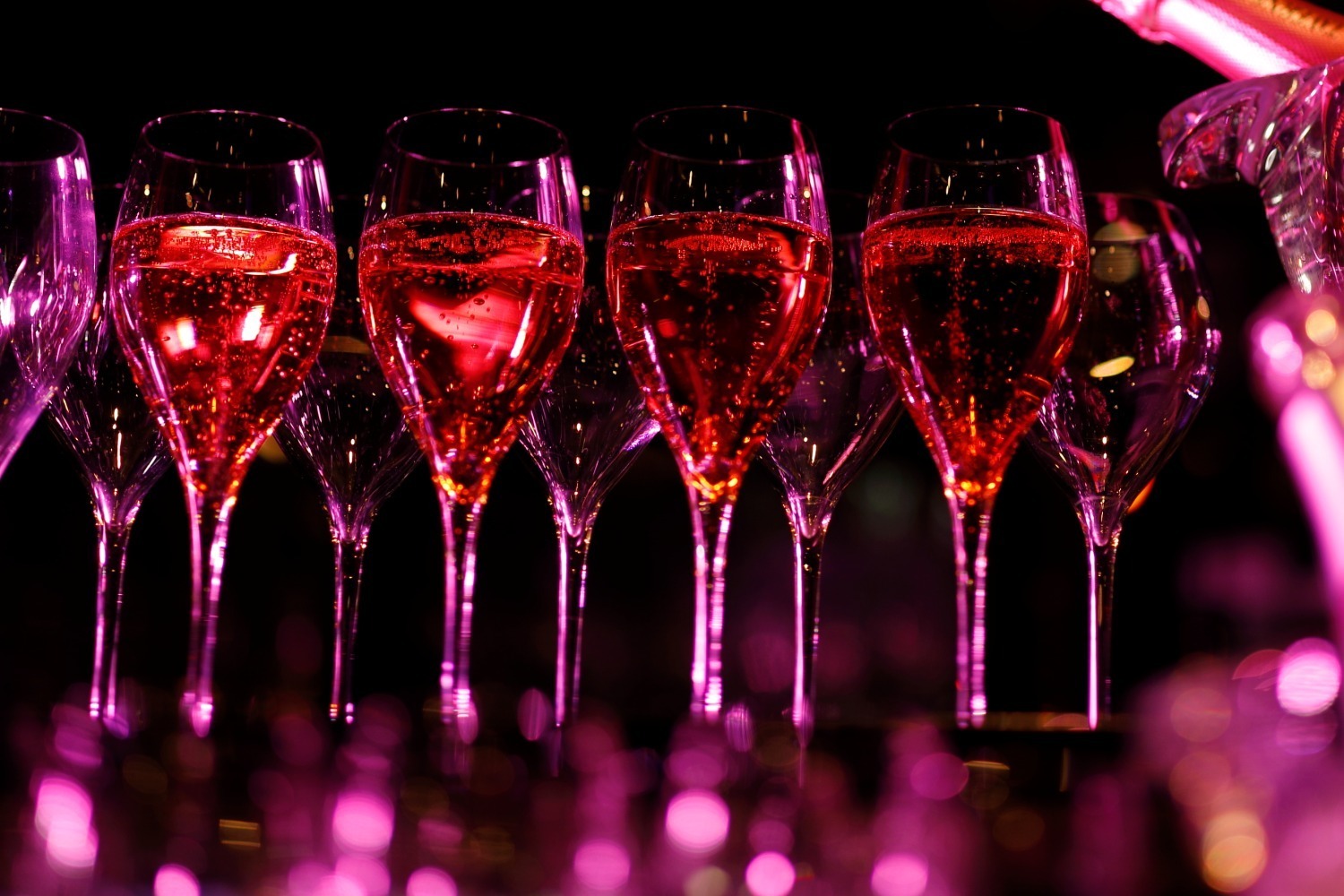 「スーパースイーツナイトビュッフェ」ホテルニューオータニ(東京)で、スイーツ＆スパークリング5種