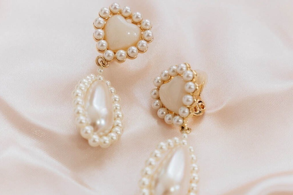 キャンディ ストリッパー×リキュエム第3弾、“ラメ輝くぷっくりハート＆パール”イヤリングなど