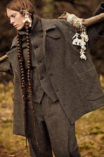 アシードンクラウド 2023年秋冬コレクション - 羊飼いの少女と森の守り神が織りなす物語｜写真9