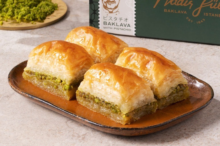 大丸東京店「ナーディル・ギュル」