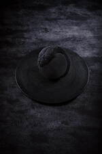 仏ブランド「ブラックパリ」“漆黒のケーキ”新作、黒モンブランや白桃のタルトがJR名古屋高島屋店で｜写真5