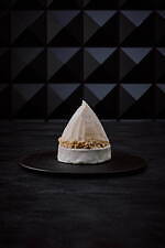 仏ブランド「ブラックパリ」“漆黒のケーキ”新作、黒モンブランや白桃のタルトがJR名古屋高島屋店で｜写真9