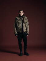 メンズのおすすめダウンウェア2023秋冬、“軽くて暖かい”人気ブランドの新作ダウンジャケット＆コート｜写真46