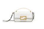 フェンディ(FENDI) バゲット｜写真4