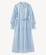 ミュベールの2023年秋冬ワンピース、チュールを重ねたベロアドレス＆シャツワンピース｜写真10