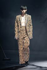 タナカダイスケ23年秋冬ビジューが煌めくドレス＆月モチーフのバッグなど、伊勢丹新宿店の限定ストアに｜写真14