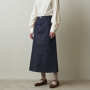 A.P.C.“デニム地”のテーパード型メンズパンツ＆ロングスカート、スティーブン アラン別注で｜写真2