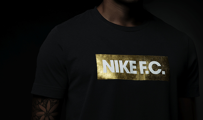サッカーファンに捧ぐ ナイキフットボールの誇りを懸けたコレクション Nike F C 登場 ファッションプレス