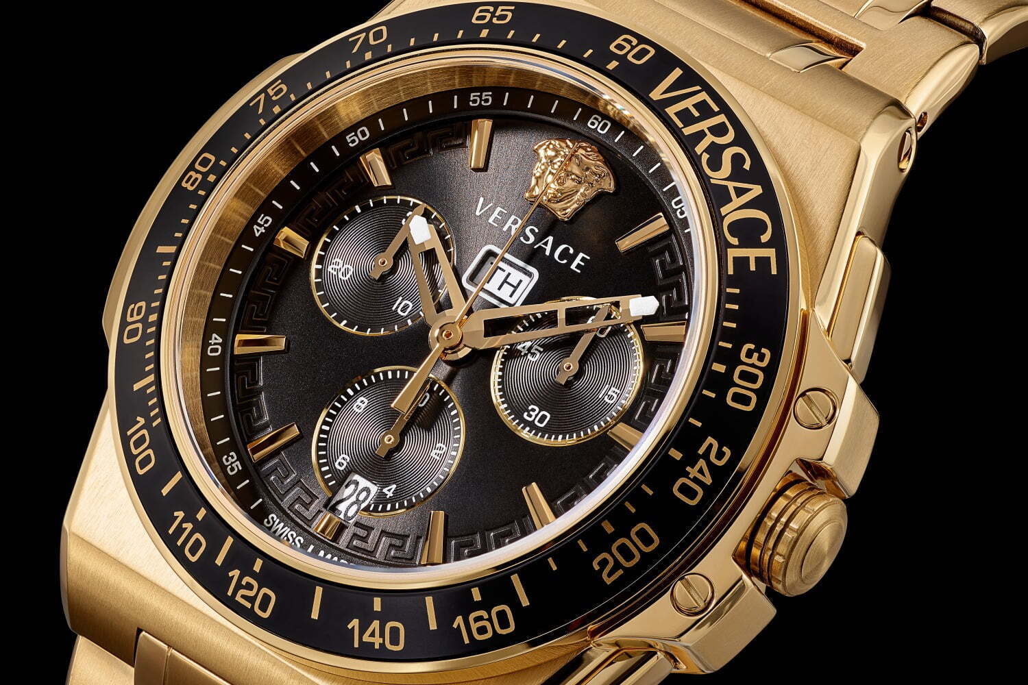 ヴェルサーチェ新作腕時計、“メドゥーサ装飾×グレカ模様”など