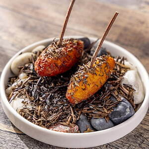 “魔女のほうき”にのった肉アフタヌーンティーがヒルトン東京で、とろけるポークリブやビーフサーロイン｜写真11