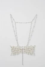 ミューラル“雪の結晶”に着想したパールビスチェ＆ベルト、東京では試着会を開催｜写真2