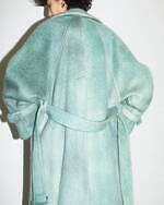 カナコ サカイの23秋冬新作、“ムラ染めモヘアシャギー”のボンバージャケット＆ロングコート｜写真4