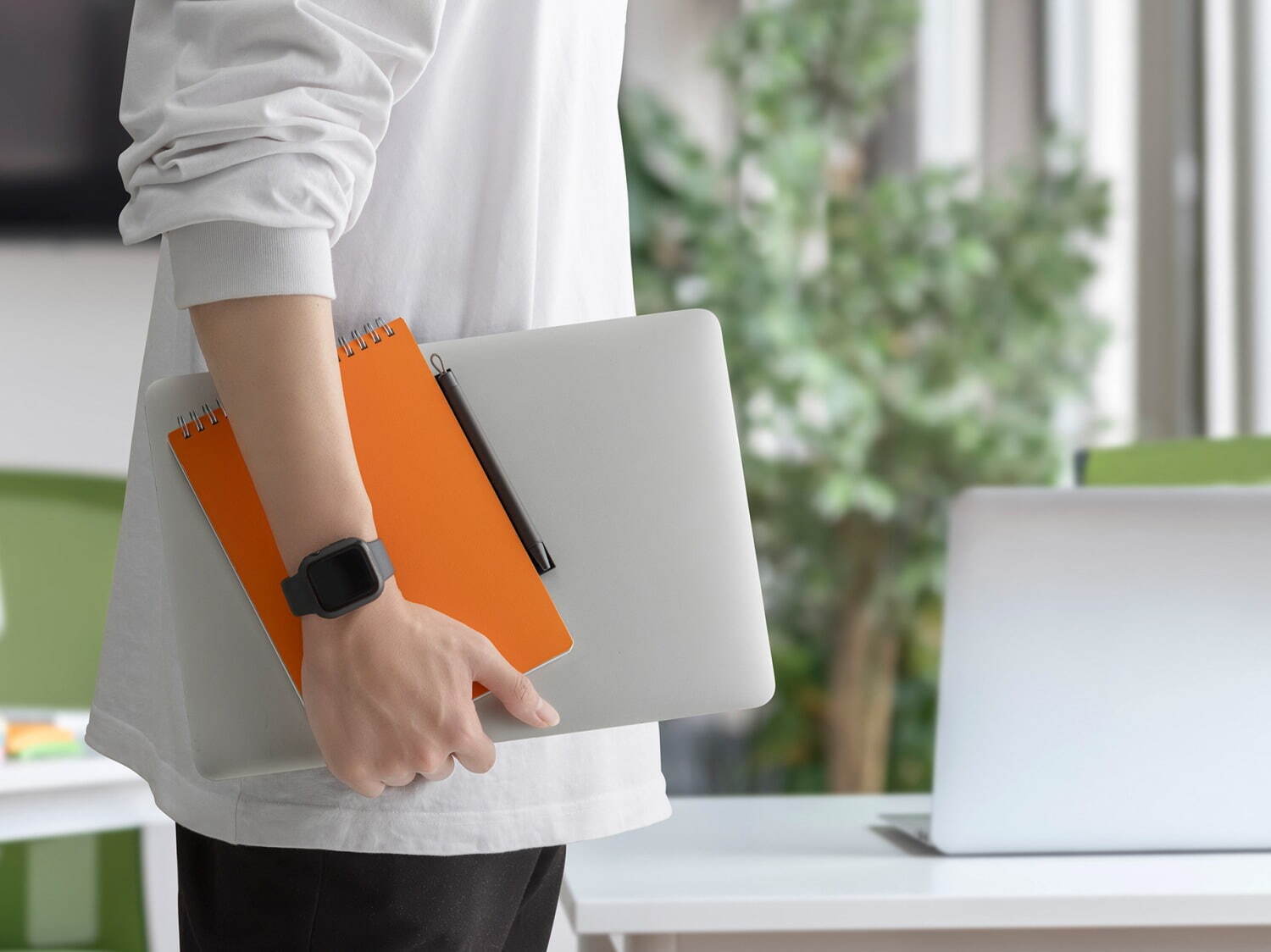 “ノート専用”ボールペン「ピタン」がゼブラから、磁石でノートと一体化するスマートなボールペン｜写真3
