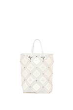 タトラス×ゴジュウニ バイ ヒカルマツムラ“ダウン”着想、クッションを埋め込んだコラボバッグ｜写真2