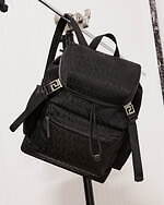 ヴェルサーチェ(VERSACE) ネオ ナイロン｜写真2