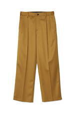 イレニサの新作、身頃を切り替えたラペルレスジャケット＆人工スエードのダブルジャケット｜写真5