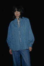 アメリ×Leeのコラボデニムウェア第2弾、ハイネックジャケット＆バギーフレアパンツなど｜写真23