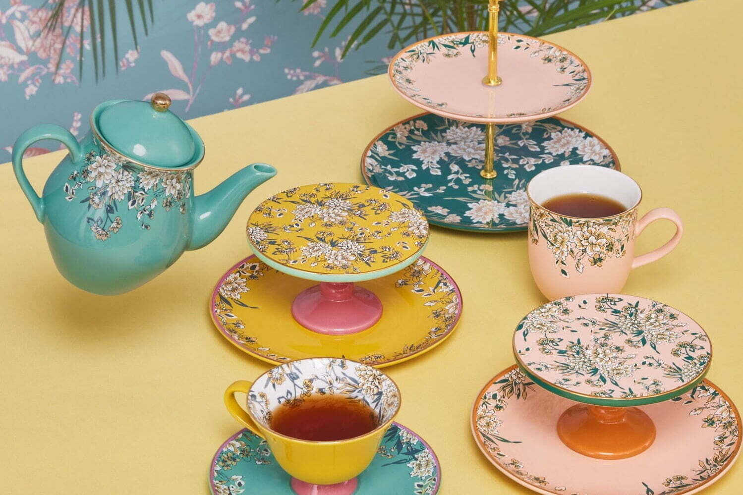 フランフラン23年秋冬“シノワズリ柄”テーブルウェア＆“ベルベットフリル”のクッションカバーなど