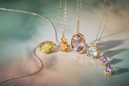 オデュース4℃23年秋ジュエリー、「移ろう秋の風景」着想のレモンクォーツネックレス＆ピアス