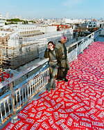 ディーゼルの限定デニムウェア、“ヴィンテージ調”カーゴパンツや切り替えトレンチコート｜写真2