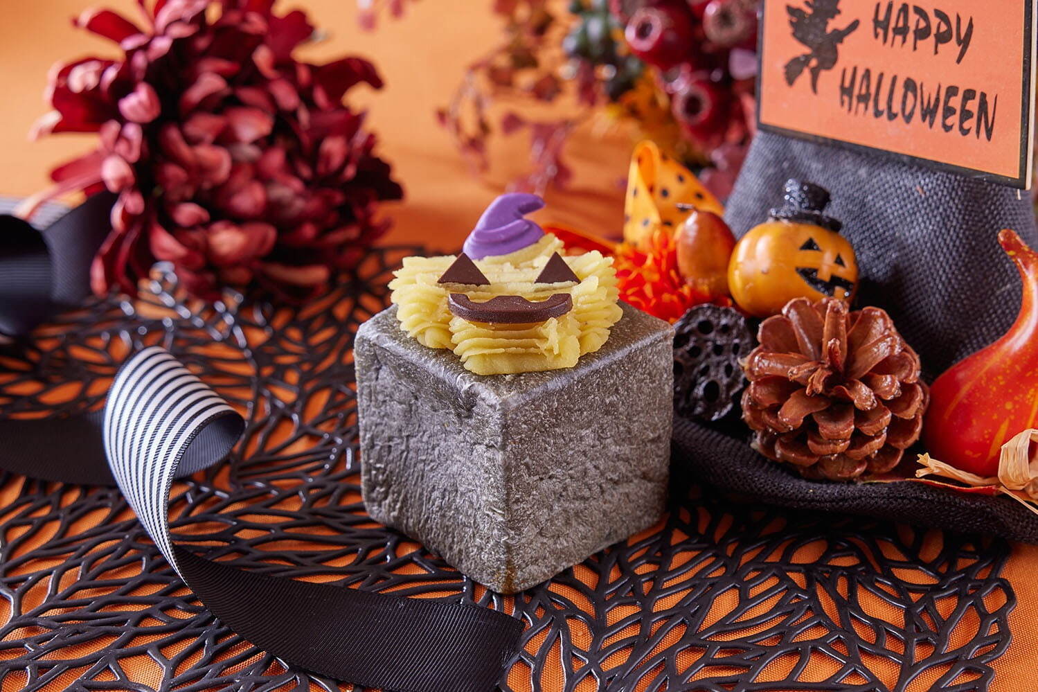ホテルオークラ東京ベイのハロウィンアフタヌーンティー、怪しげで上品な“魔女やおばけ”スイーツ｜写真4