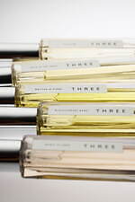 スリー(THREE) エッセンシャルセンツ｜写真2