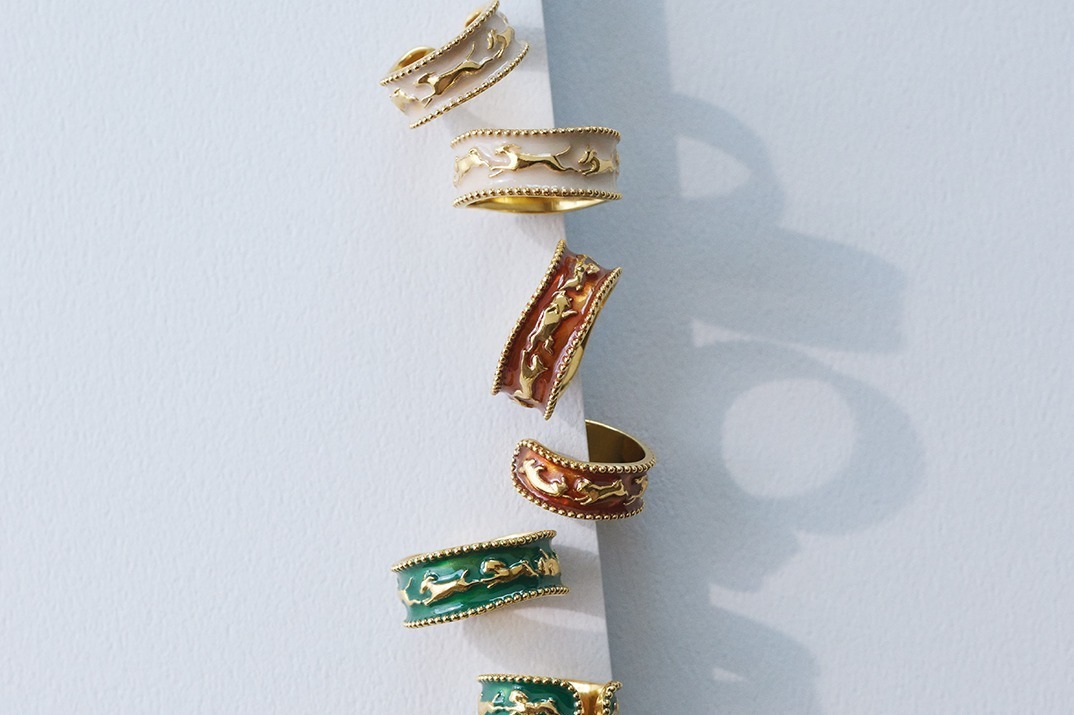 GREEN｜ノジェス23年秋の「犬」ジュエリー、“犬が走り回る”リングやネックレス＆柴犬チャームも